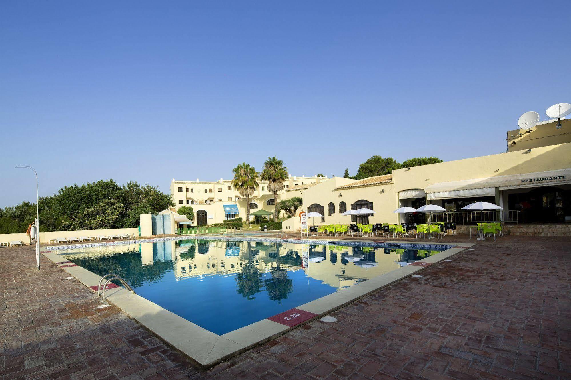 Alvor Clube Brisamar Aparthotel Bagian luar foto
